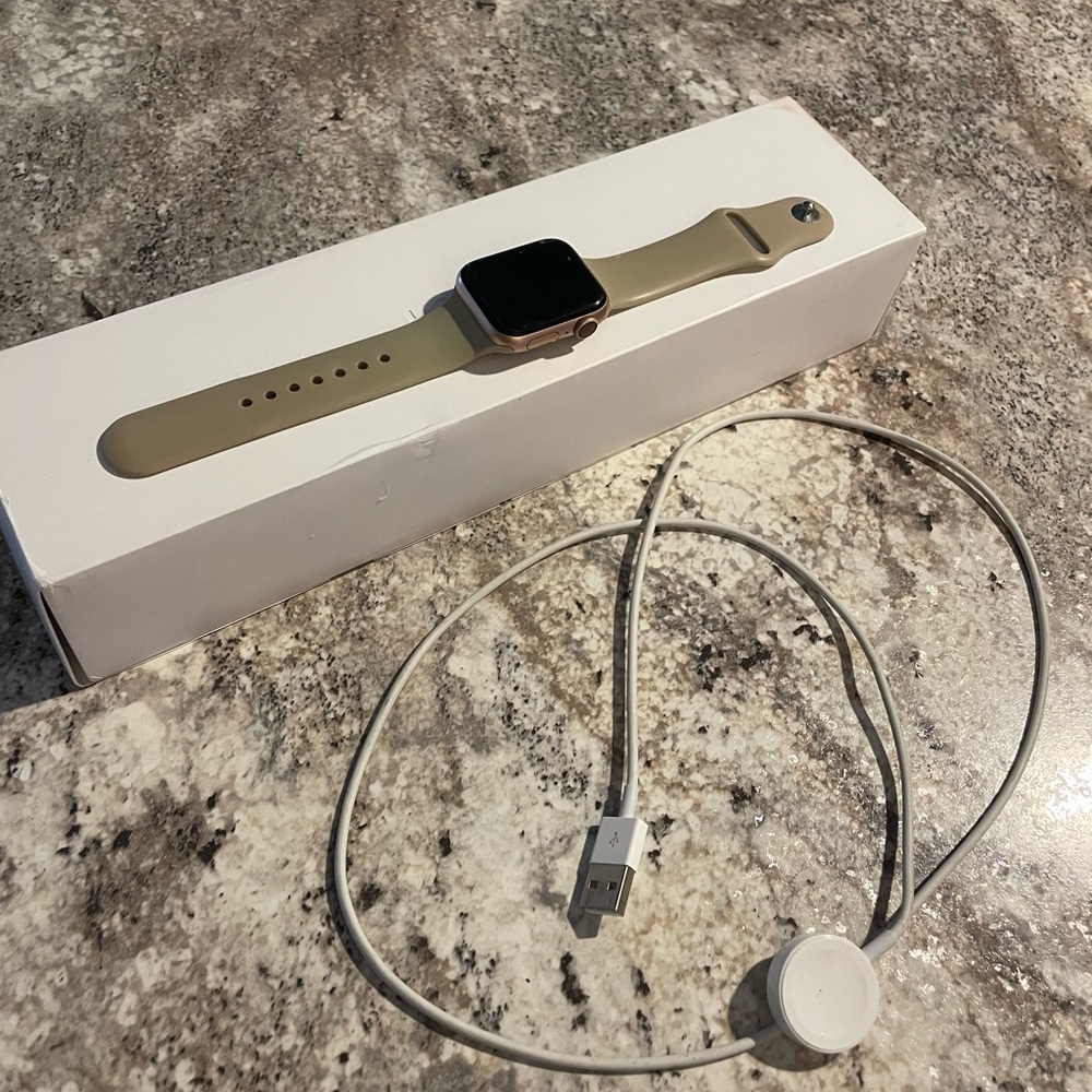 Apple Watch Series 4 gold 40mm